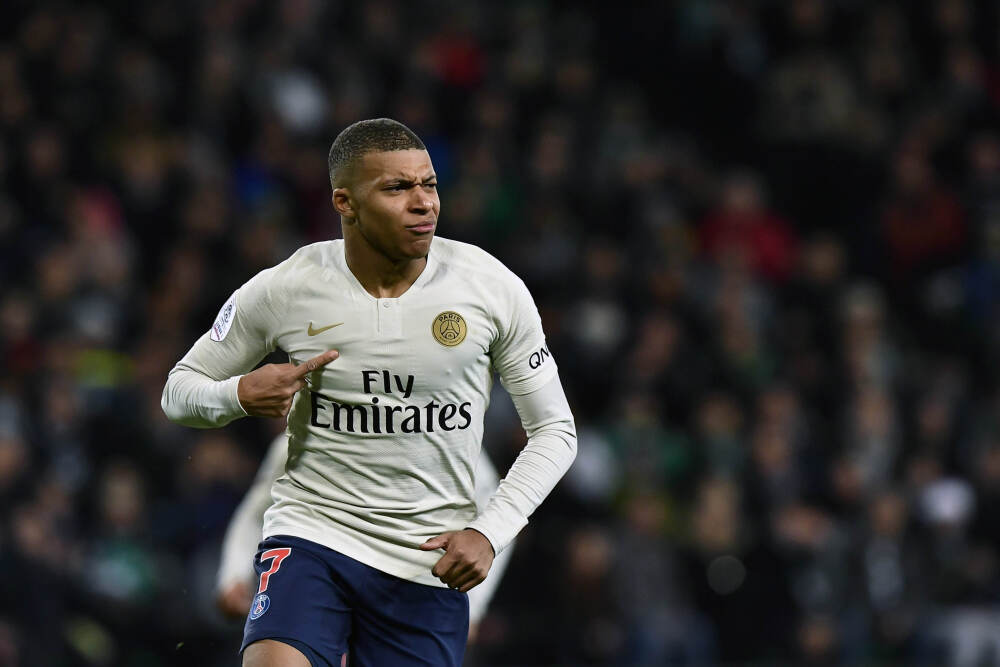 内贾德‘强势回归’全网沸腾，冷静点，德黑兰正寻求对话！